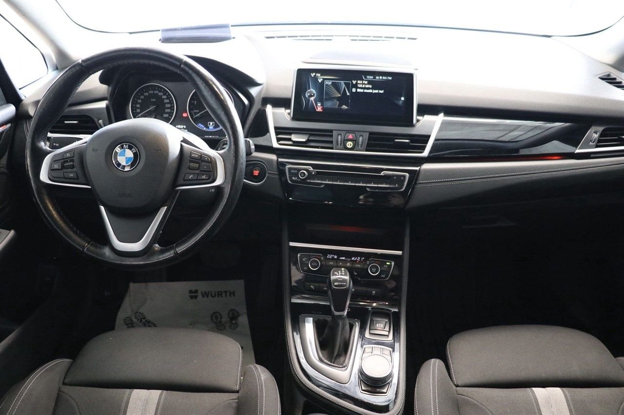 BMW 225xe Active Tourer Steptronic, 224hk, 2017