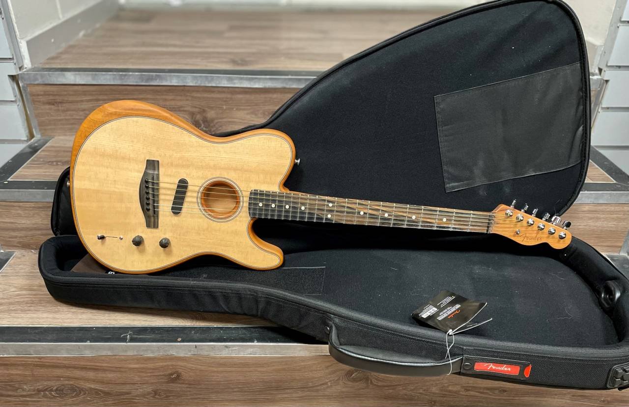 Fender American Acoustasonic ...