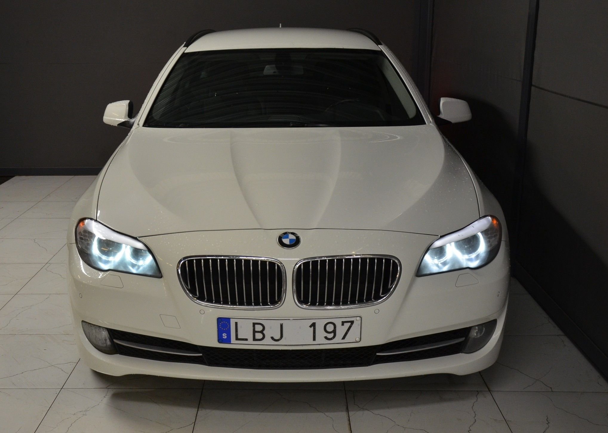 BMW 520d Touring Steptronic, 8-trinn, 184ps, 2011