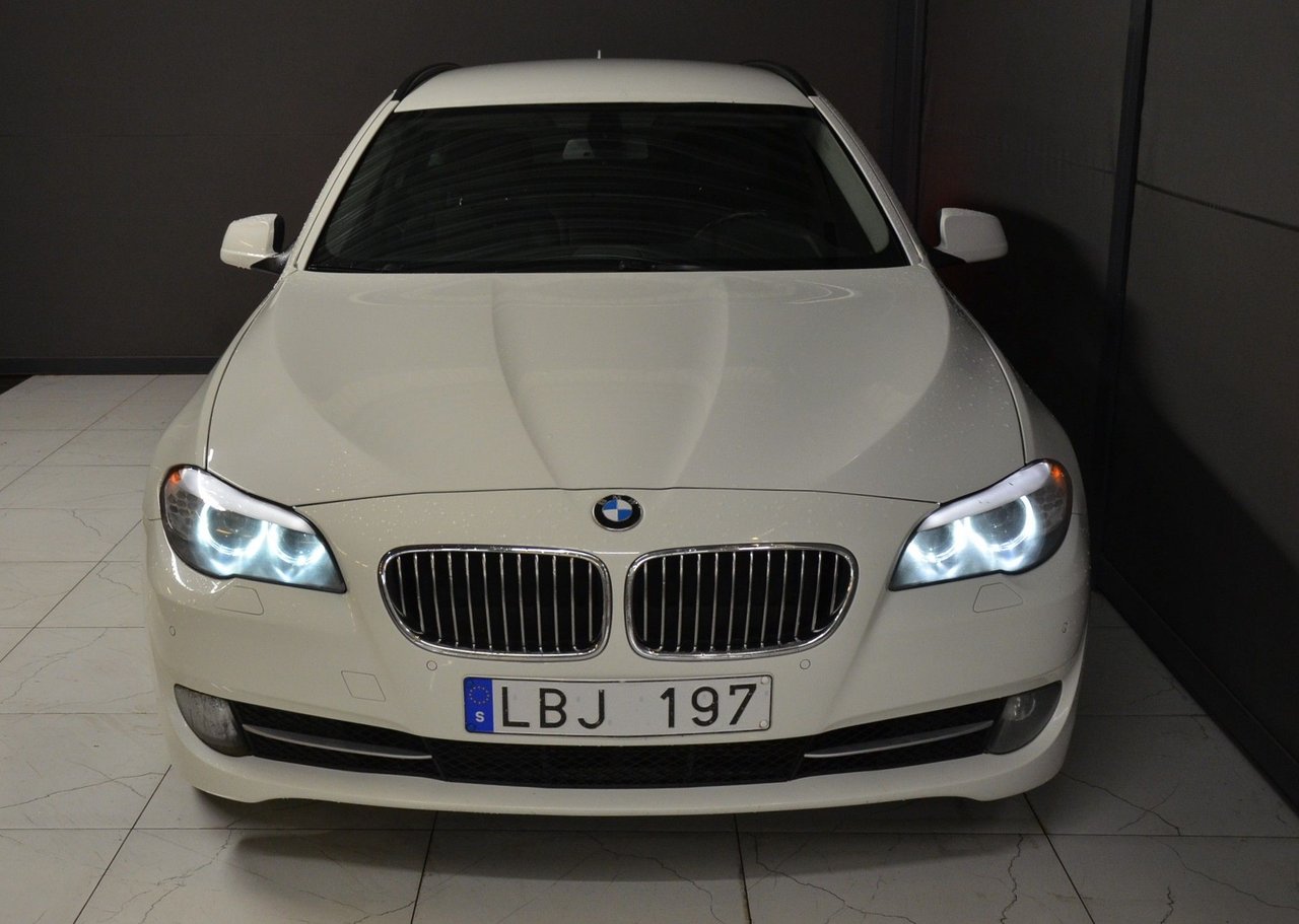 BMW 520d Touring Steptronic, 8-trinn, 184ps, 2011