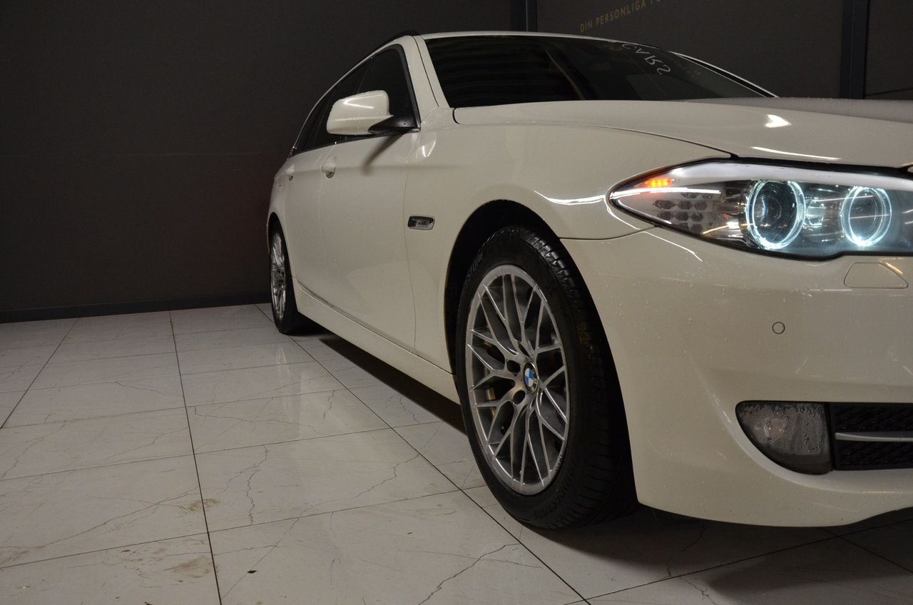 BMW 520d Touring Steptronic, 8-trinn, 184ps, 2011
