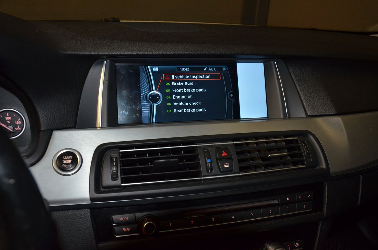 BMW 520d Touring Steptronic, 8-trinn, 184ps, 2011