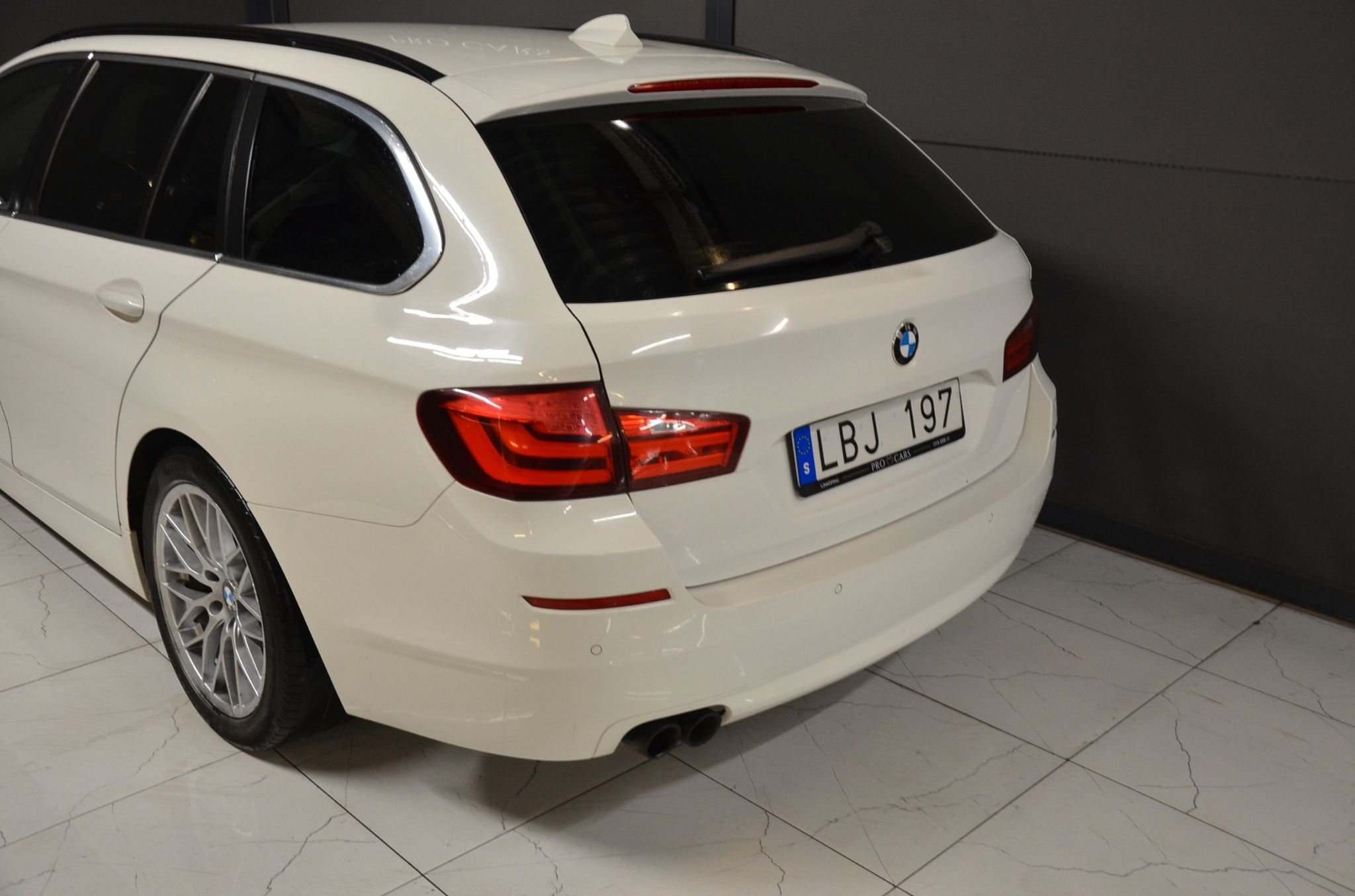 BMW 520d Touring Steptronic, 8-trinn, 184ps, 2011