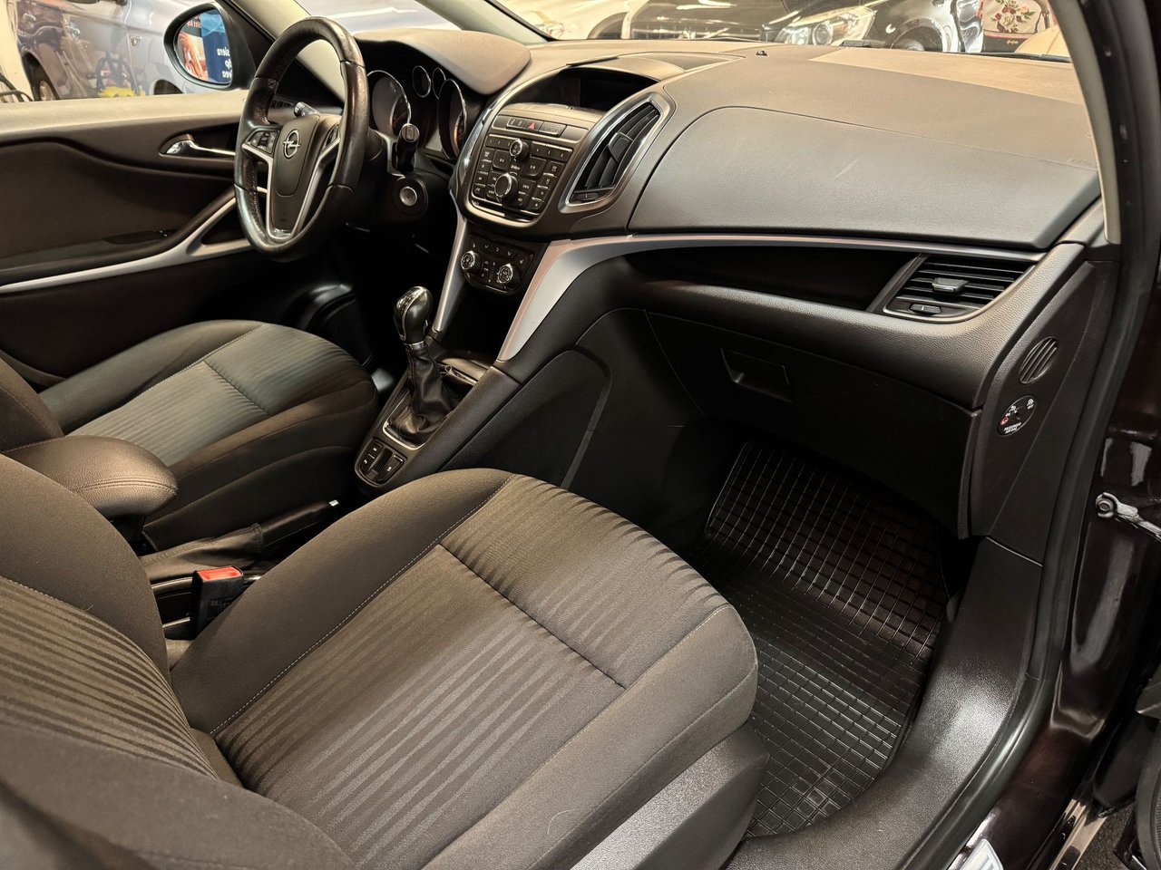 Opel Zafira Tourer 1.6 CDTI ecoFLEX Manuell, 136hk, 2014