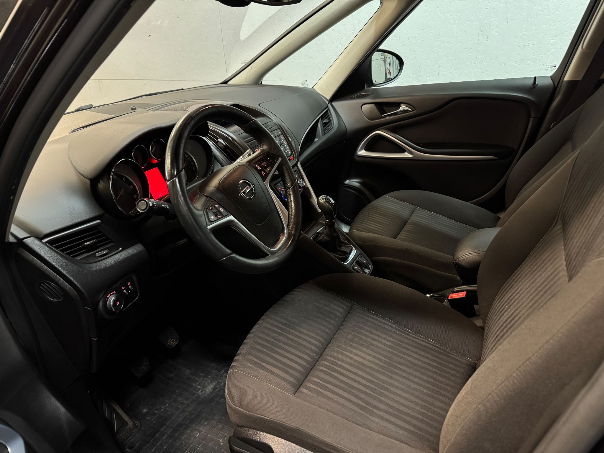 Opel Zafira Tourer 1.6 CDTI ecoFLEX Manuell, 136hk, 2014