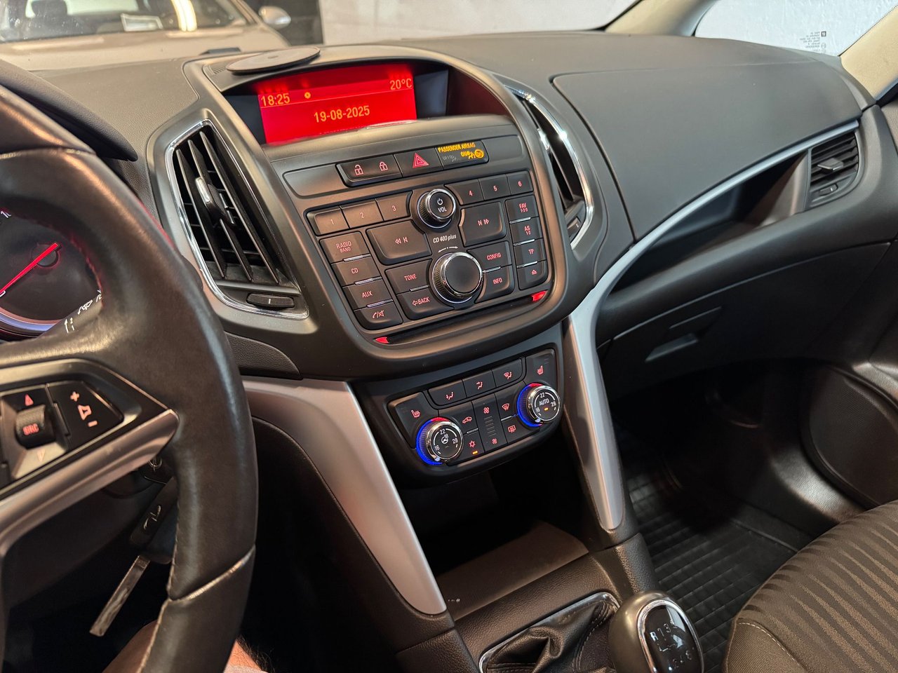 Opel Zafira Tourer 1.6 CDTI ecoFLEX Manuell, 136hk, 2014
