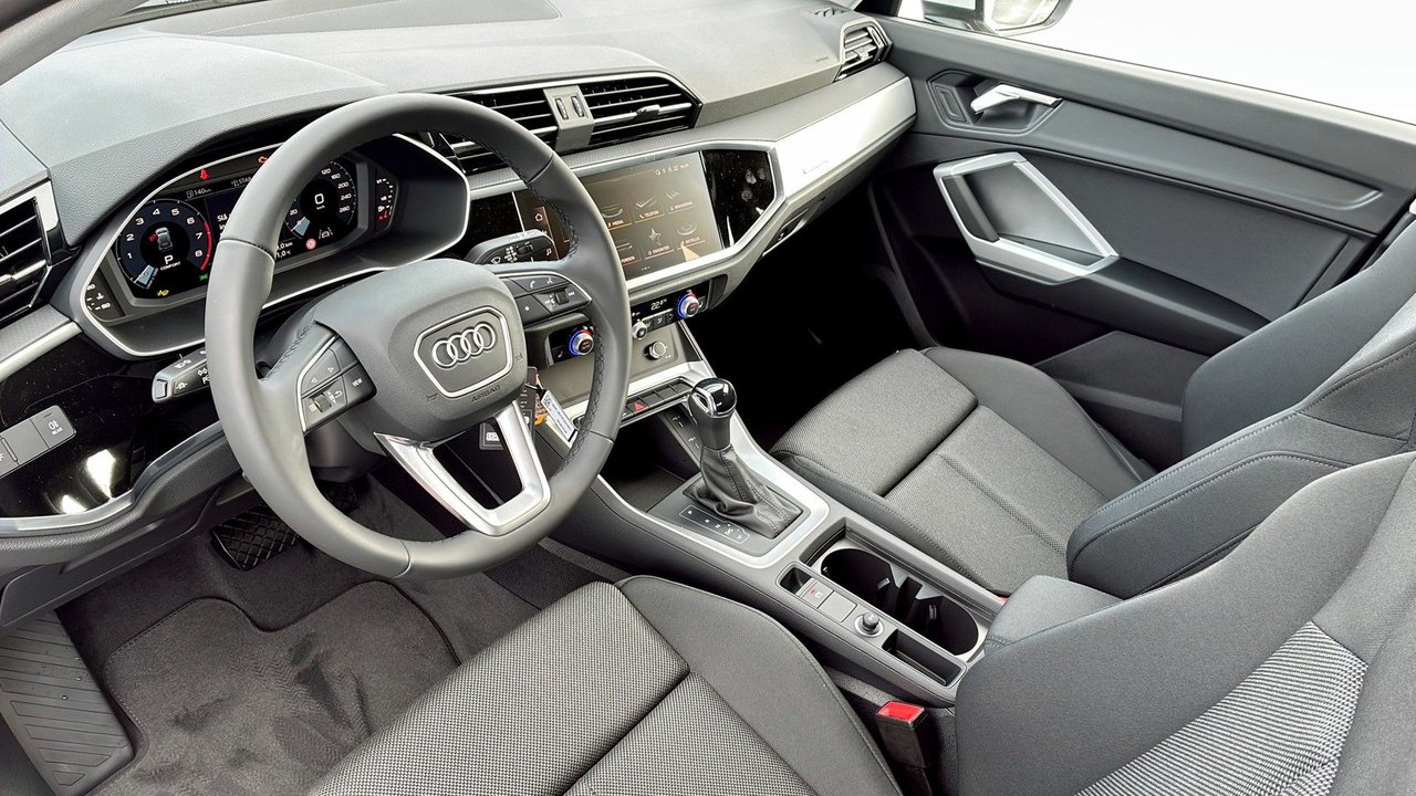 Audi Q3 35 TFSI S Tronic, 150hp, 2026