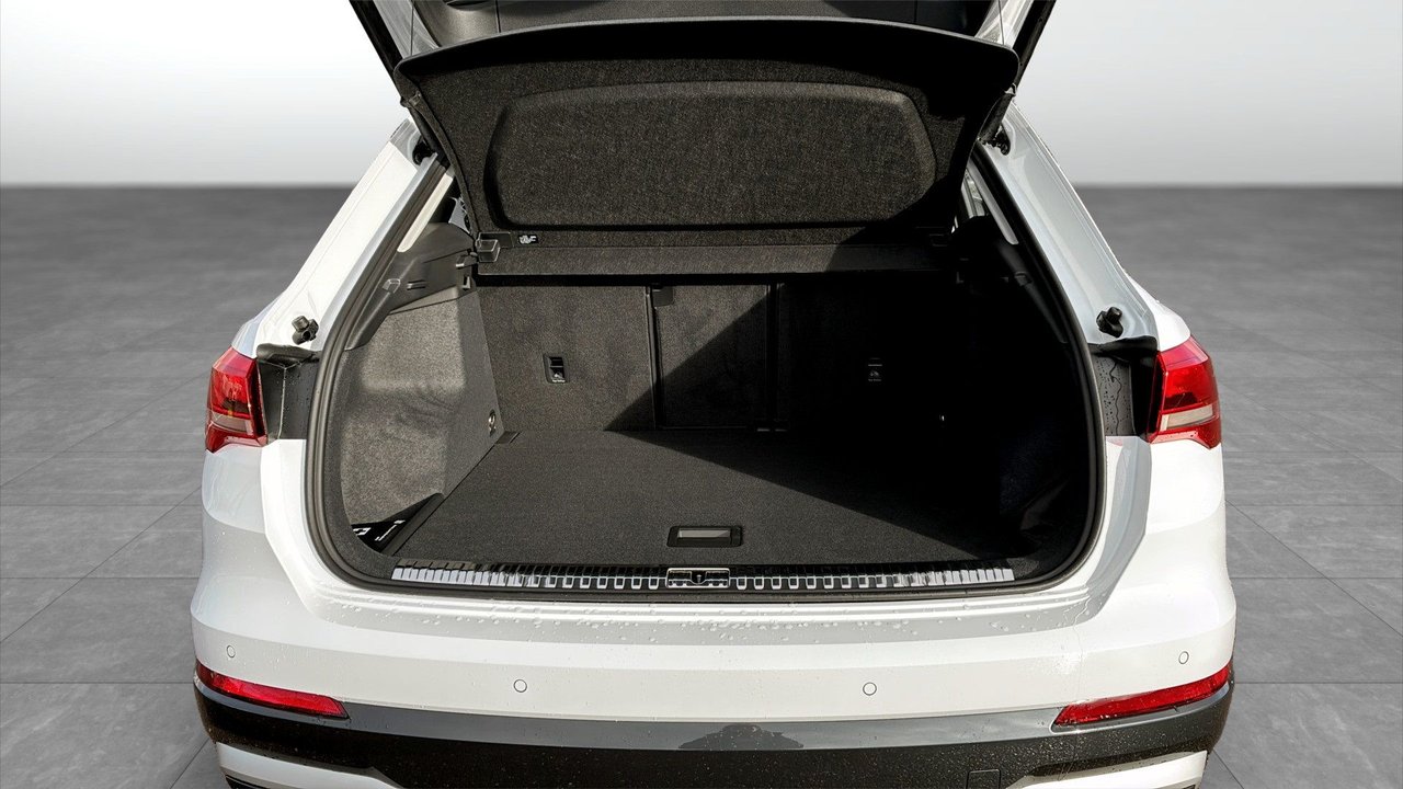 Audi Q3 35 TFSI S Tronic, 150hp, 2026