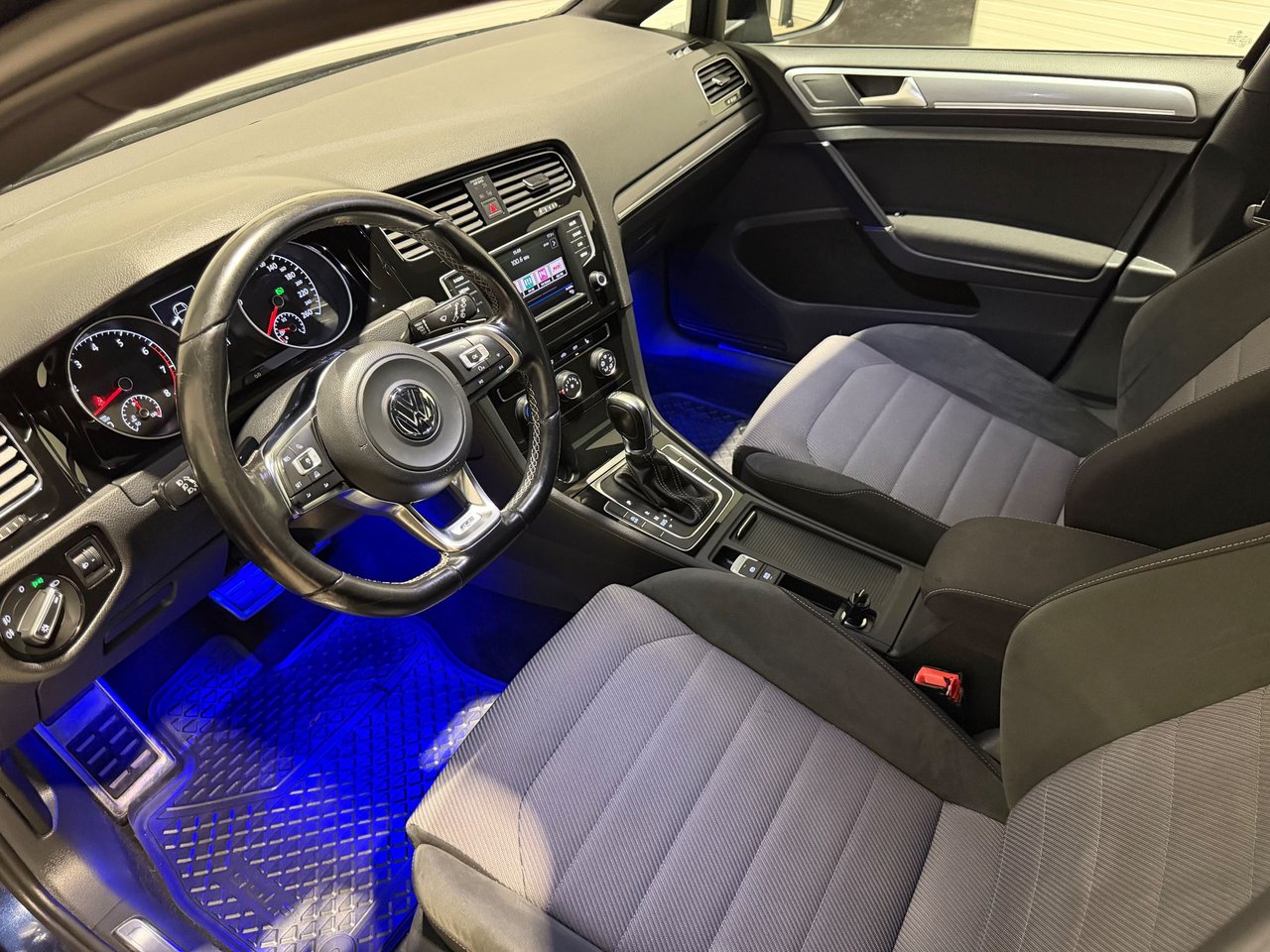Volkswagen Golf 5-dørs 1.4 TSI BMT DSG sekvensiell, 7-trinn, 150ps, 2017