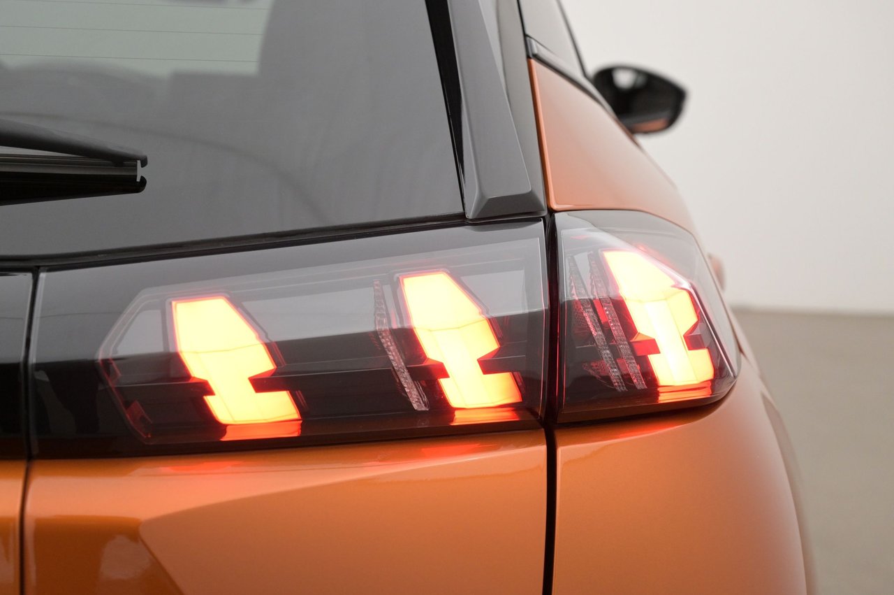 Peugeot e-2008, 136hk, 2021