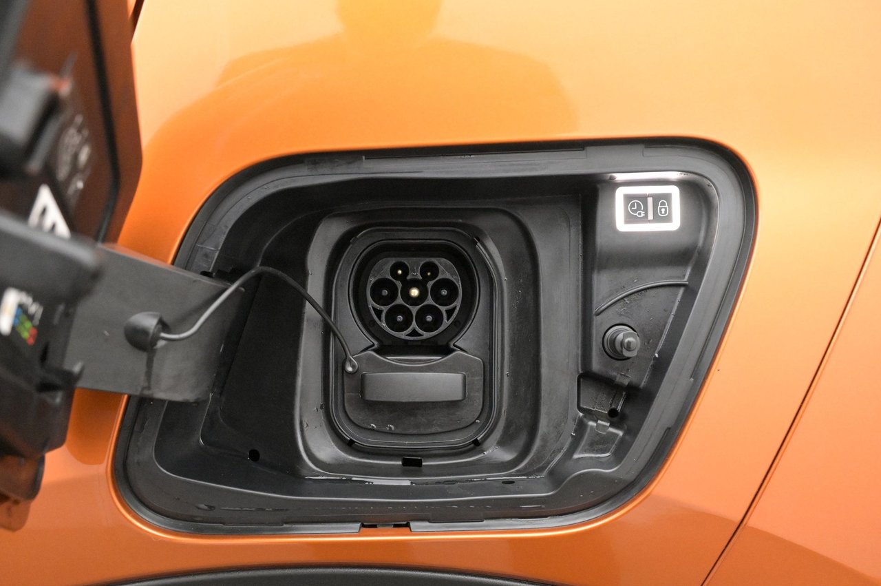 Peugeot e-2008, 136hk, 2021