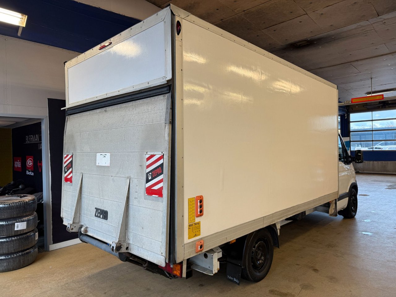 Renault Master Chassi Cab 3.5 T 2.5 dCi Manual, 120hp, 2009