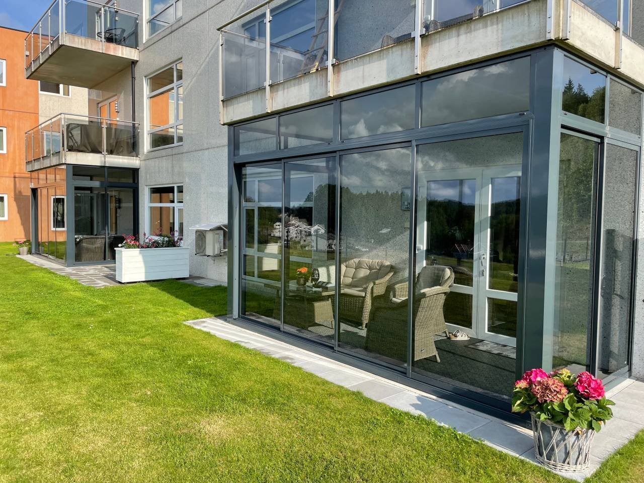 ALU skjutdörrar till vintertr...