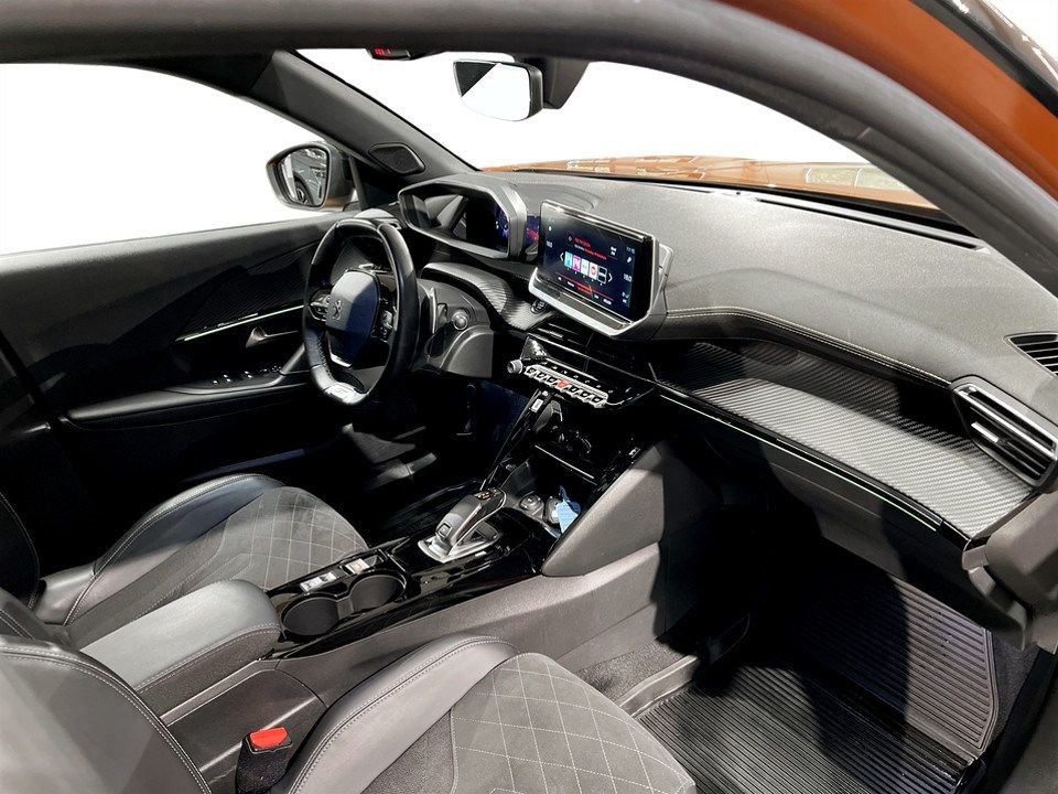 Peugeot 2008 1.2 PureTech 155 EAT, 155hp, 2021