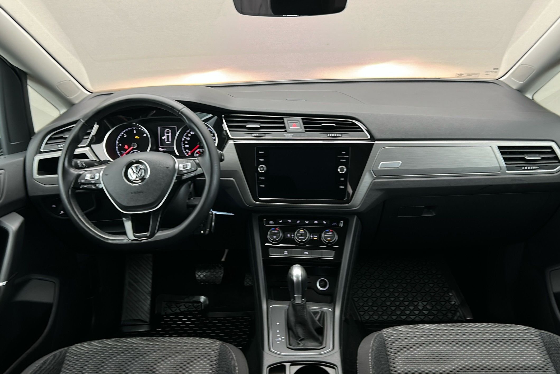 Volkswagen Touran 5-sätes 2.0 TDI DPF SCR DSG Sekventiell, 150hk, 2019