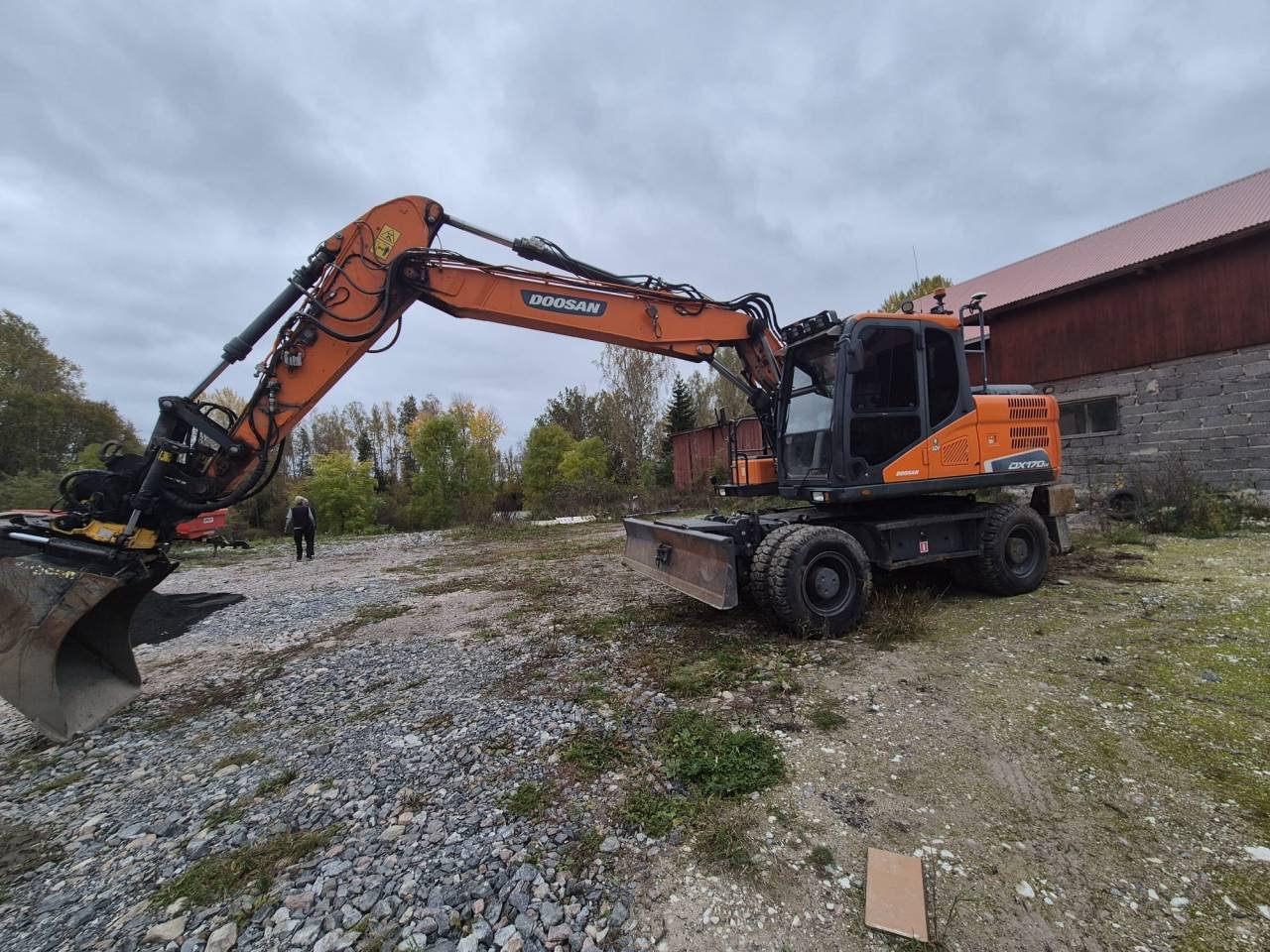 Hjulgrävare DX170W-5 9 st red...