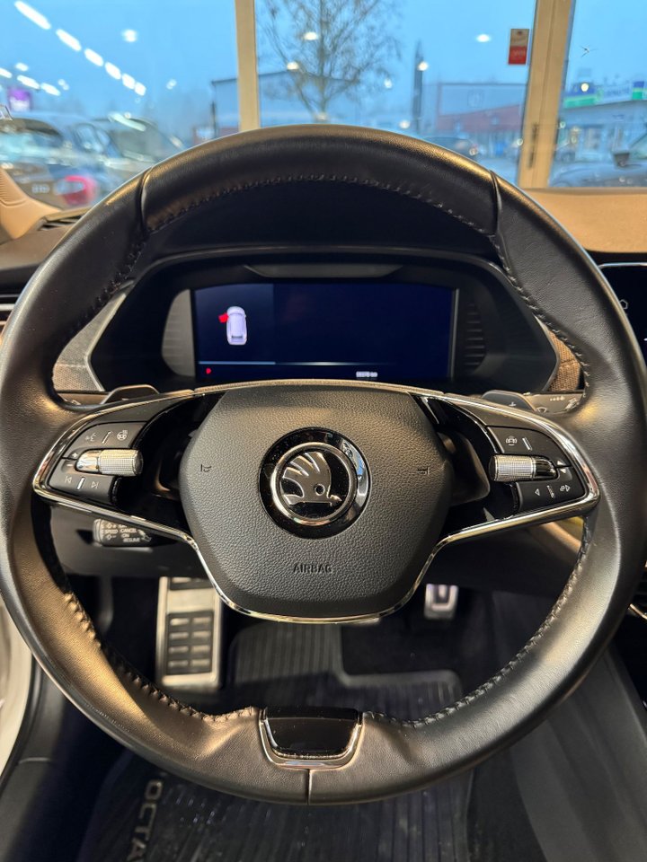 Škoda Octavia Scout 2.0 TDI 4x4 DSG Sekventiell, 200hk, 2023