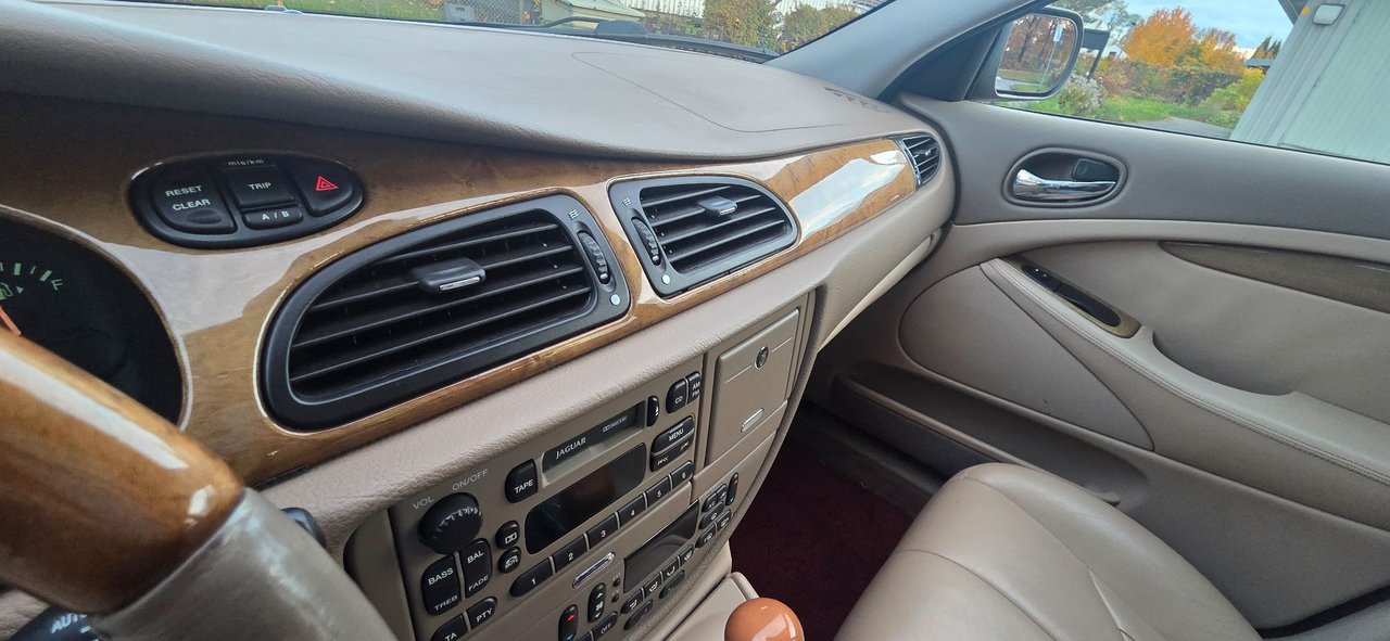 Jaguar S-Type 4.0 V8 Automatic, 276hp, 2000