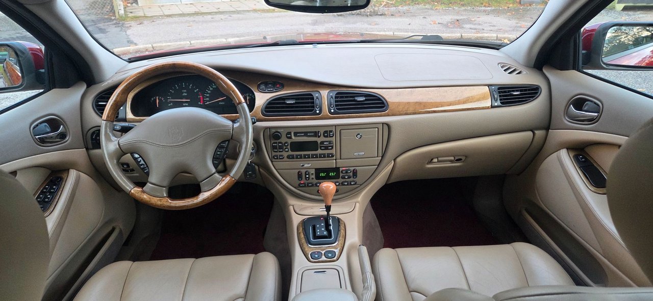 Jaguar S-Type 4.0 V8 Automatic, 276hp, 2000