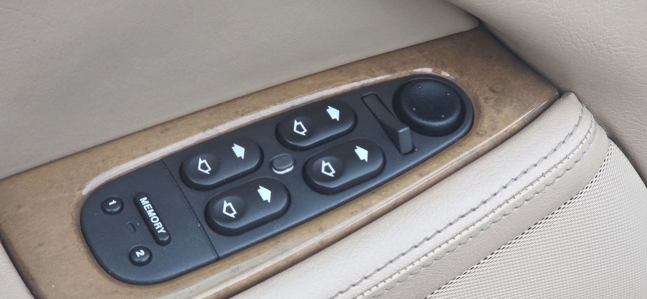 Jaguar S-Type 4.0 V8 Automatic, 276hp, 2000