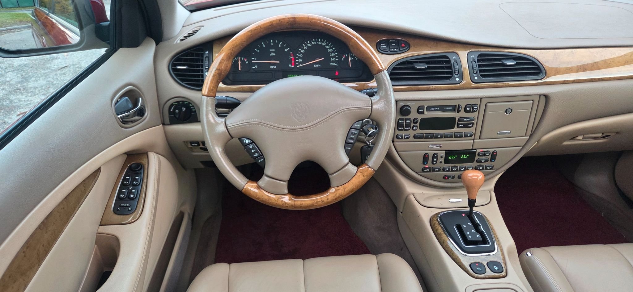 Jaguar S-Type 4.0 V8 Automatic, 276hp, 2000