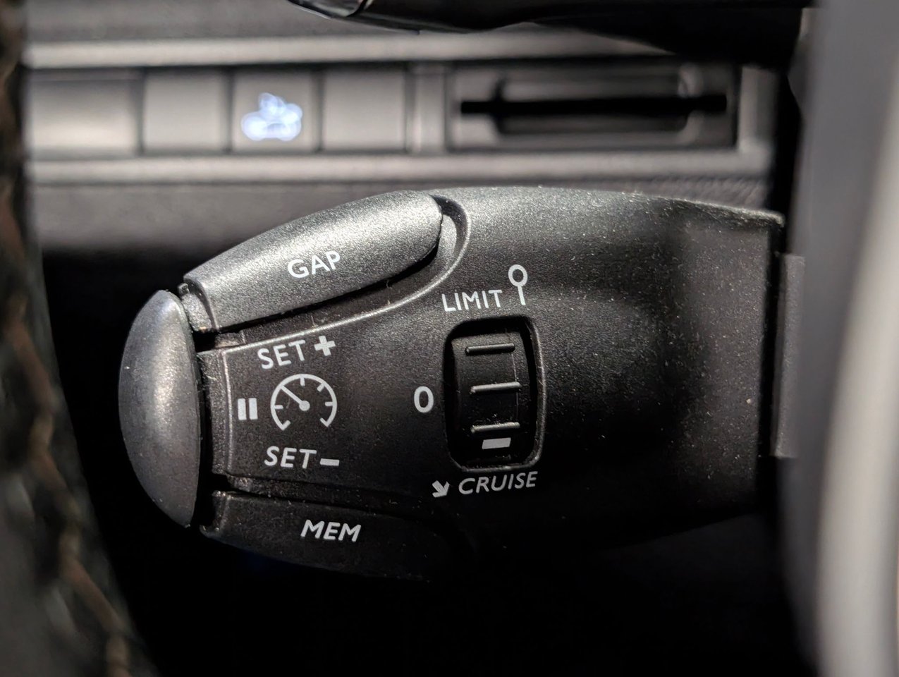Peugeot 3008 1.6 THP 165 EAT, 165hp, 2018