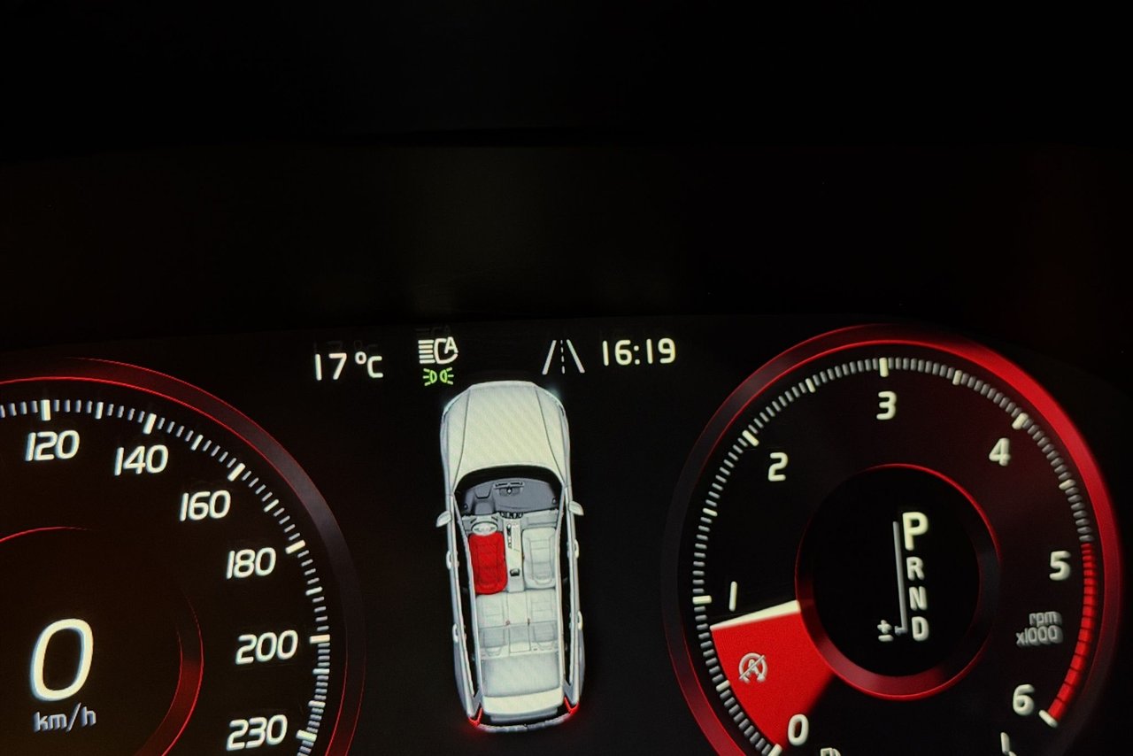 Volvo V60 D4 AWD Geartronic, 190hp, 2020