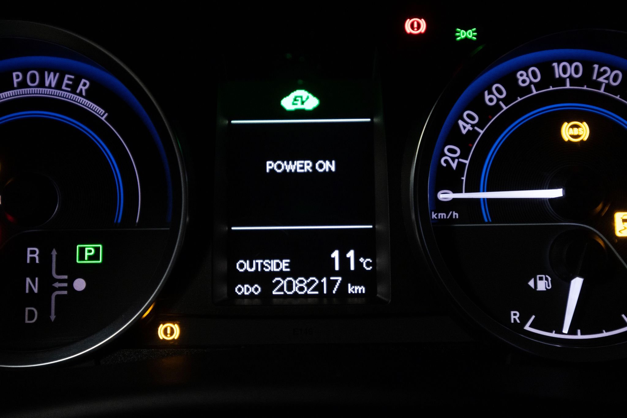 Toyota Auris Touring Sports Hybrid e-CVT, 136hk, 2014