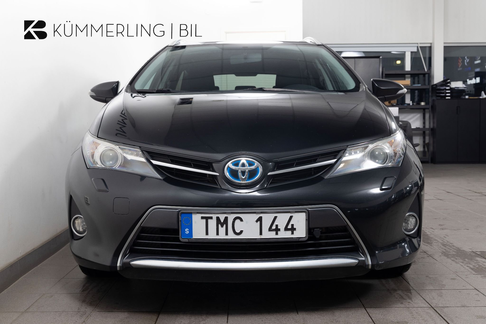Toyota Auris Touring Sports Hybrid e-CVT, 136hk, 2014