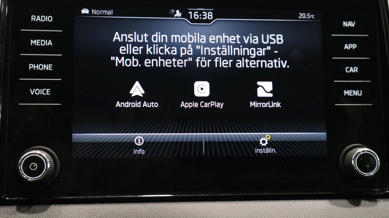 Škoda Karoq 1.5 TSI DSG Sekventiell, 150hk, 2023