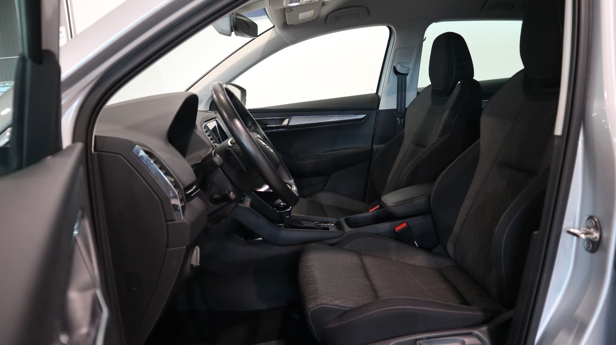Škoda Karoq 1.5 TSI DSG Sekventiell, 150hk, 2023