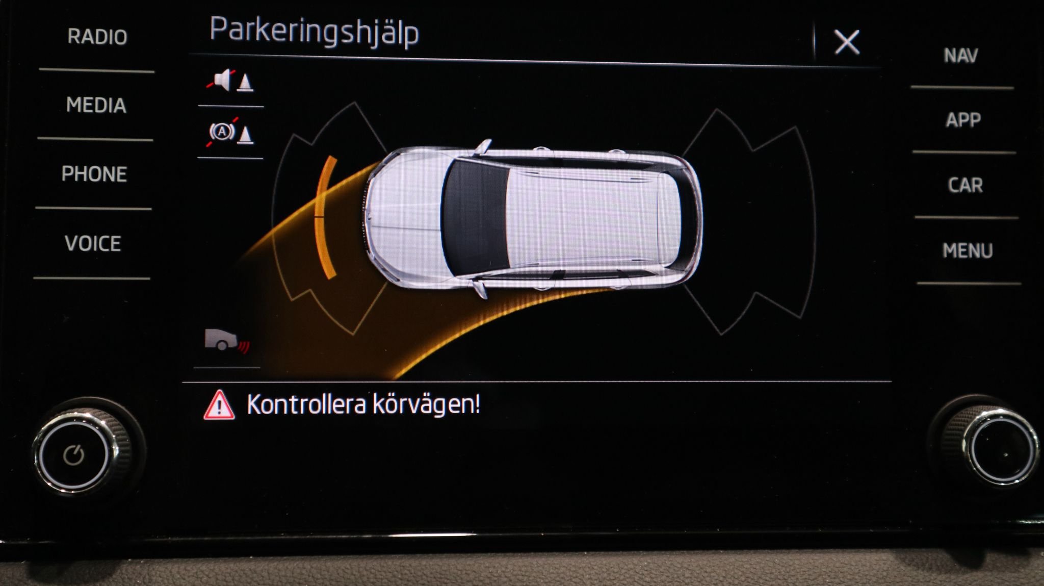 Škoda Karoq 1.5 TSI DSG Sekventiell, 150hk, 2023