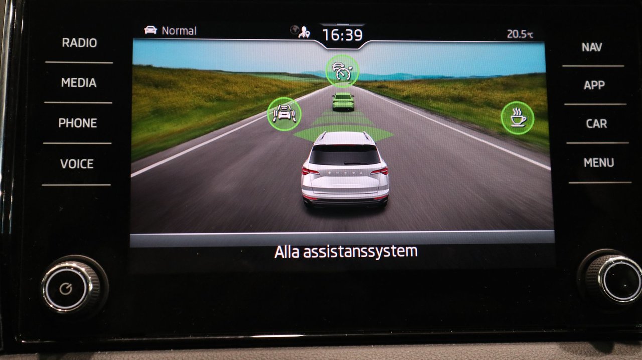 Škoda Karoq 1.5 TSI DSG Sekventiell, 150hk, 2023