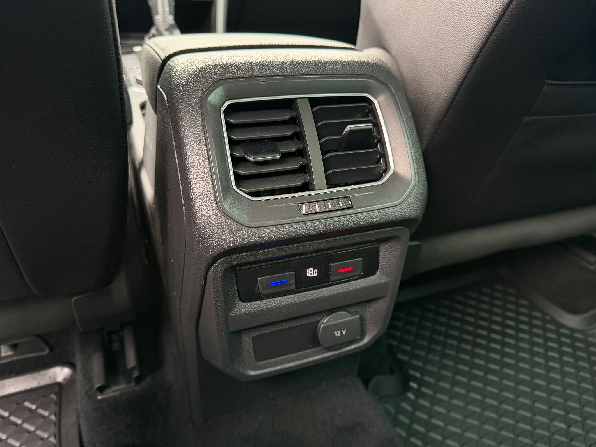 Volkswagen Tiguan 2.0 TDI DPF SCR BMT 4Motion DSG Sekventiell, 190hk, 2017