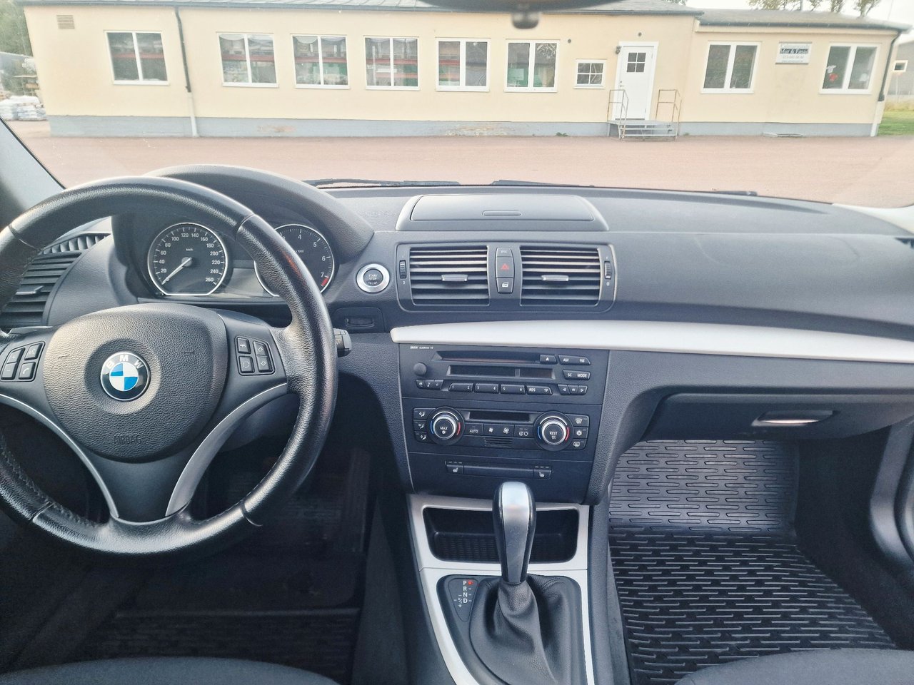 BMW 120i 3-dørs Steptronic, 6-trinn, 170hk, 2009
