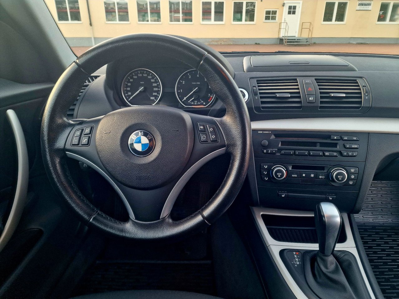 BMW 120i 3-dørs Steptronic, 6-trinn, 170hk, 2009