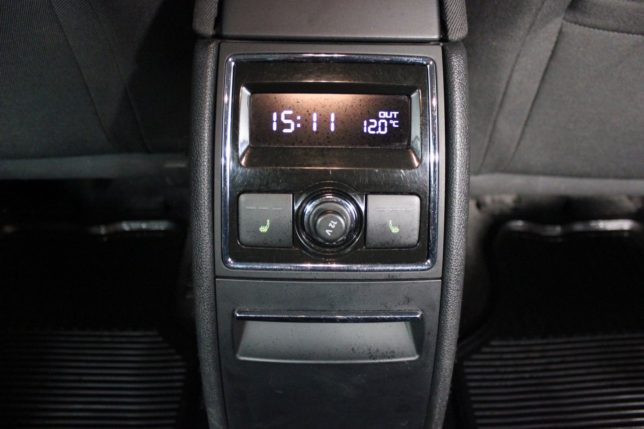 Škoda Superb Stasjonsvogn 2.0 TDI 4x4 DSG sekvensiell, 6-trinn, 140hk, 2013