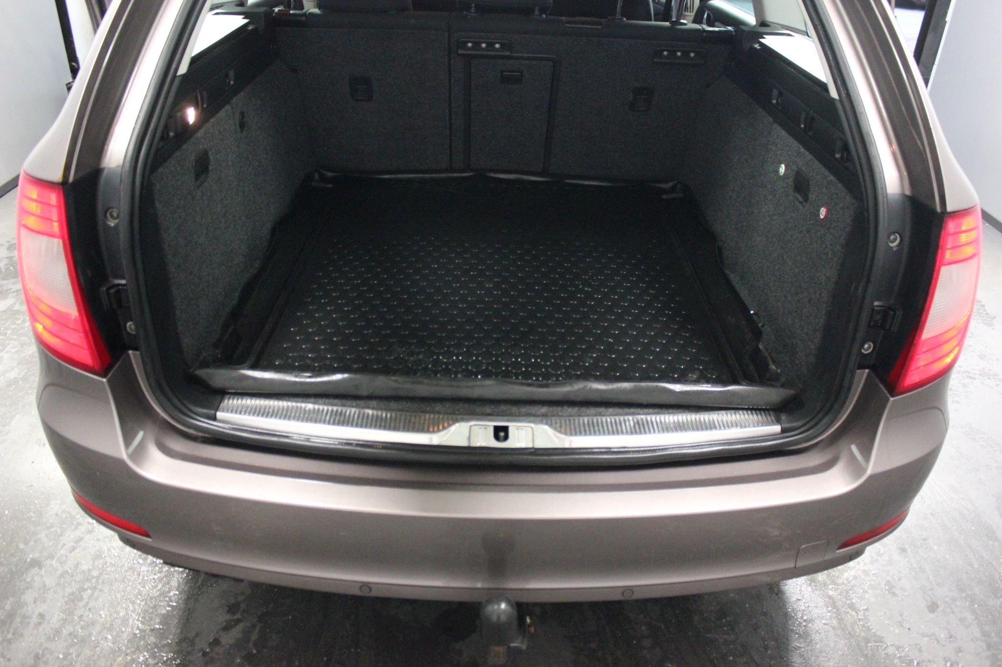 Škoda Superb Stasjonsvogn 2.0 TDI 4x4 DSG sekvensiell, 6-trinn, 140hk, 2013