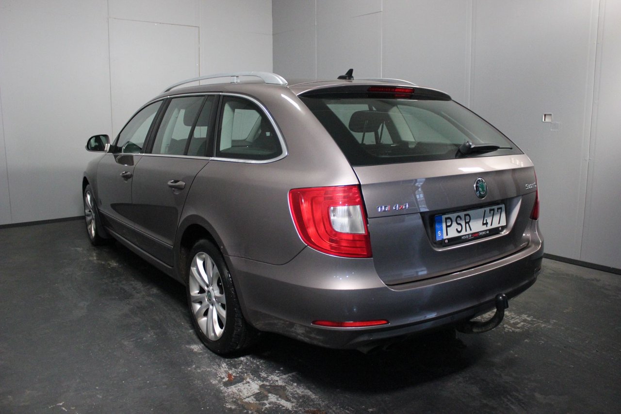 Škoda Superb Stasjonsvogn 2.0 TDI 4x4 DSG sekvensiell, 6-trinn, 140hk, 2013
