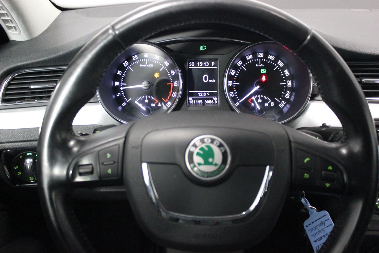 Škoda Superb Stasjonsvogn 2.0 TDI 4x4 DSG sekvensiell, 6-trinn, 140hk, 2013