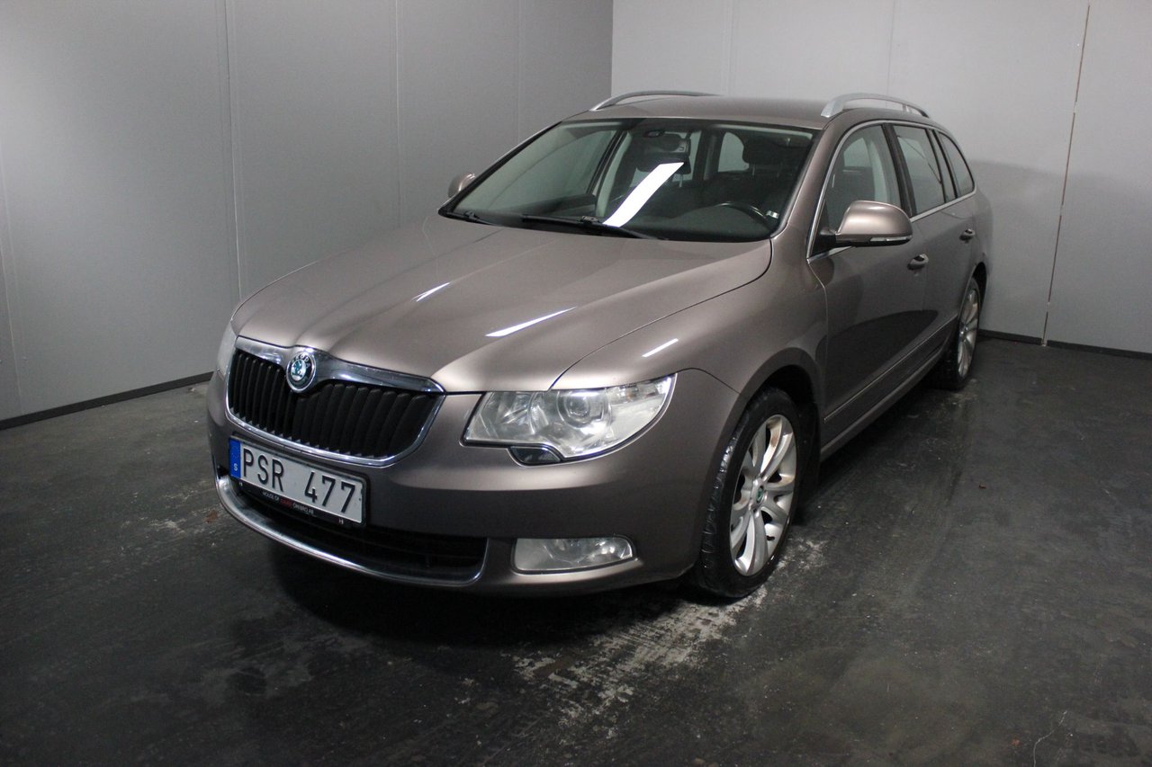 Škoda Superb Stasjonsvogn 2.0 TDI 4x4 DSG sekvensiell, 6-trinn, 140hk, 2013