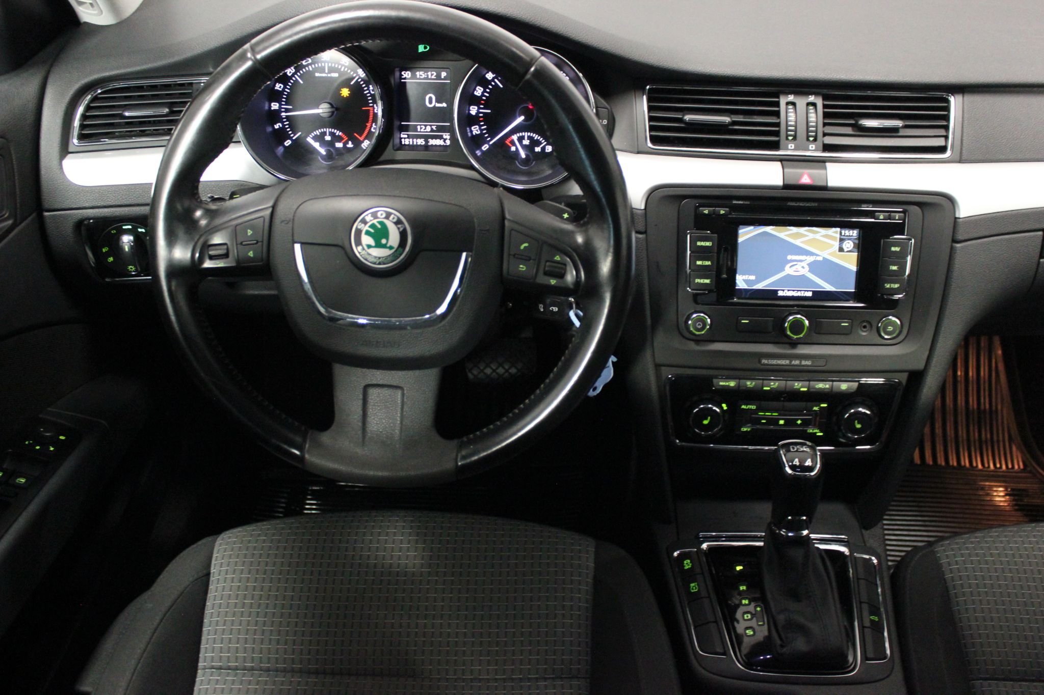 Škoda Superb Stasjonsvogn 2.0 TDI 4x4 DSG sekvensiell, 6-trinn, 140hk, 2013