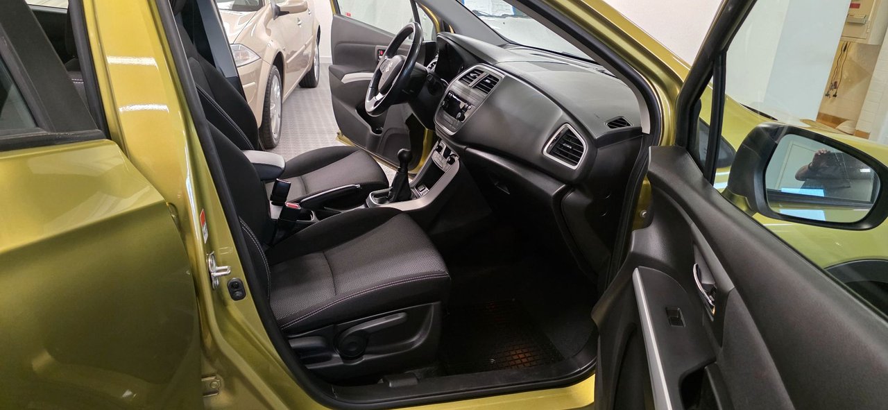 Suzuki SX4 S-Cross 1.6 VVT i-AWD Manuell, 120hk, 2014