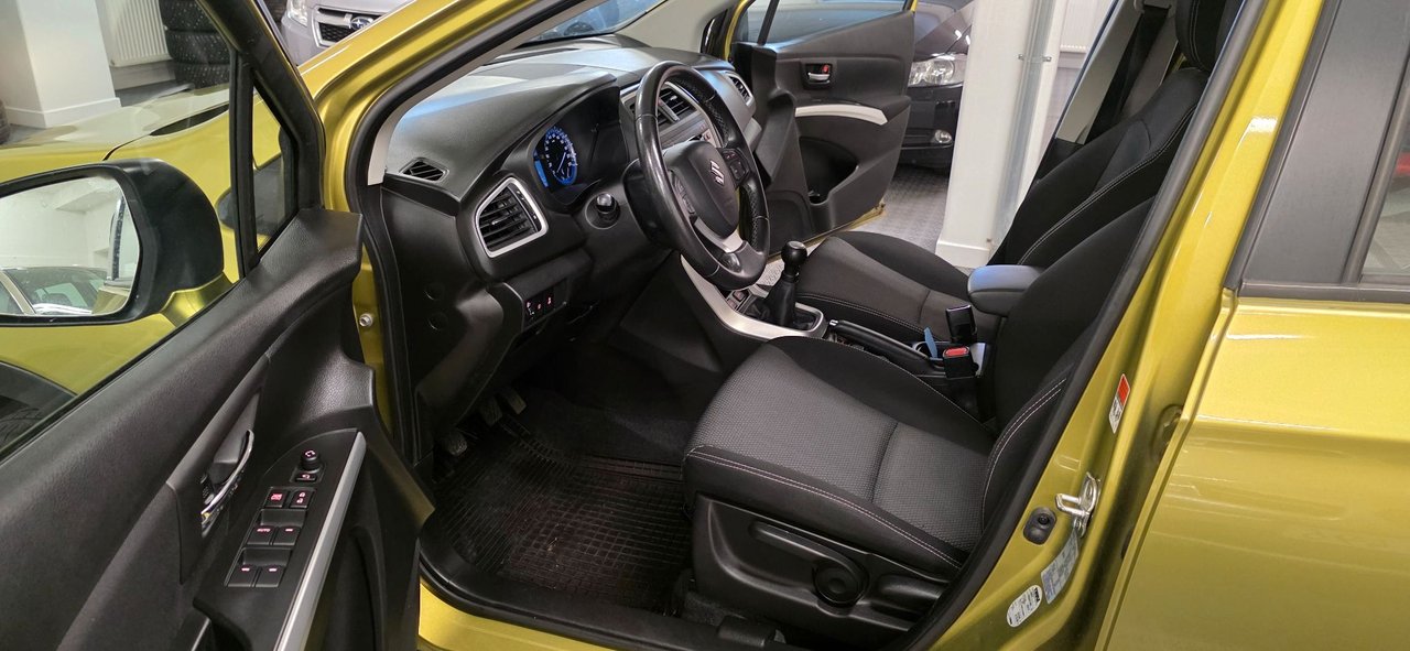 Suzuki SX4 S-Cross 1.6 VVT i-AWD Manuell, 120hk, 2014