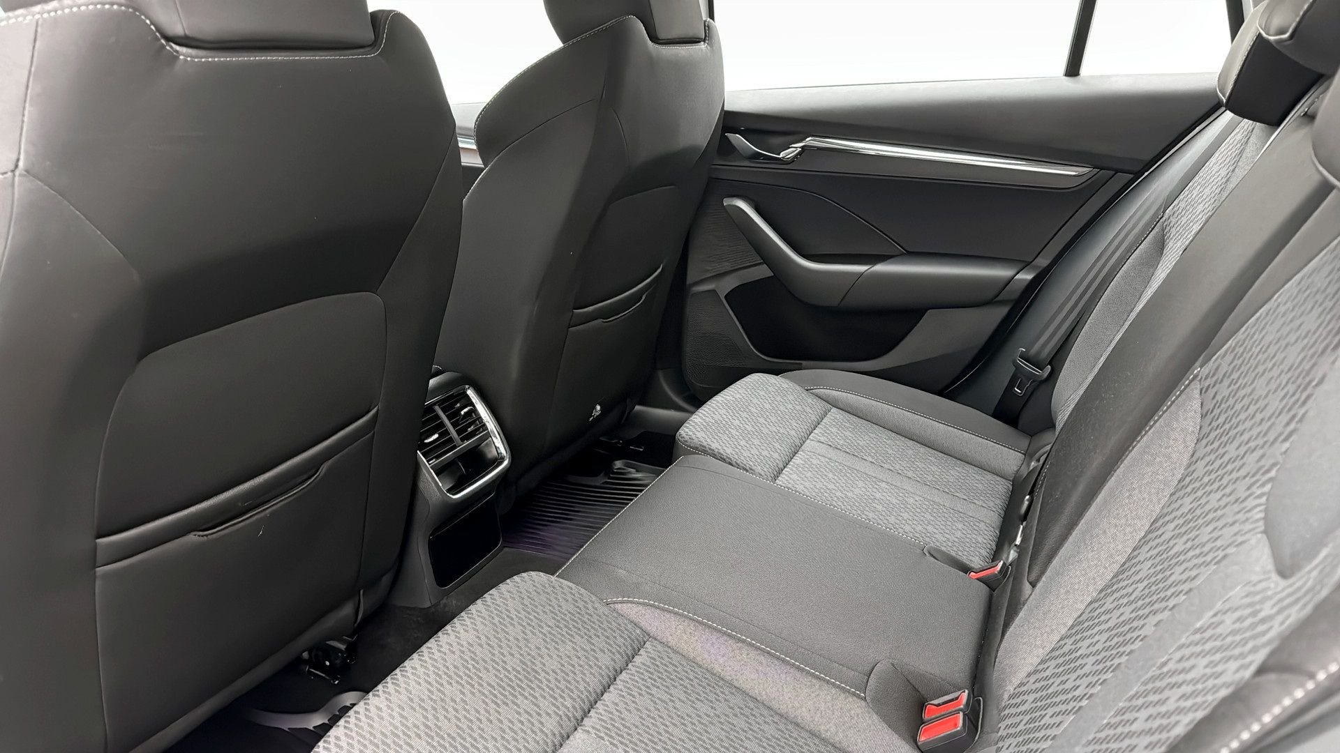 Škoda Octavia Combi iV DSG Sekventiell, 204hk, 2024