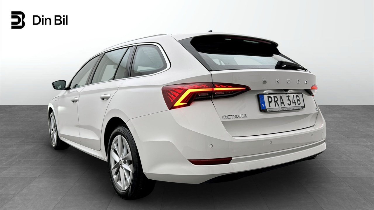 Škoda Octavia Combi iV DSG Sekventiell, 204hk, 2024