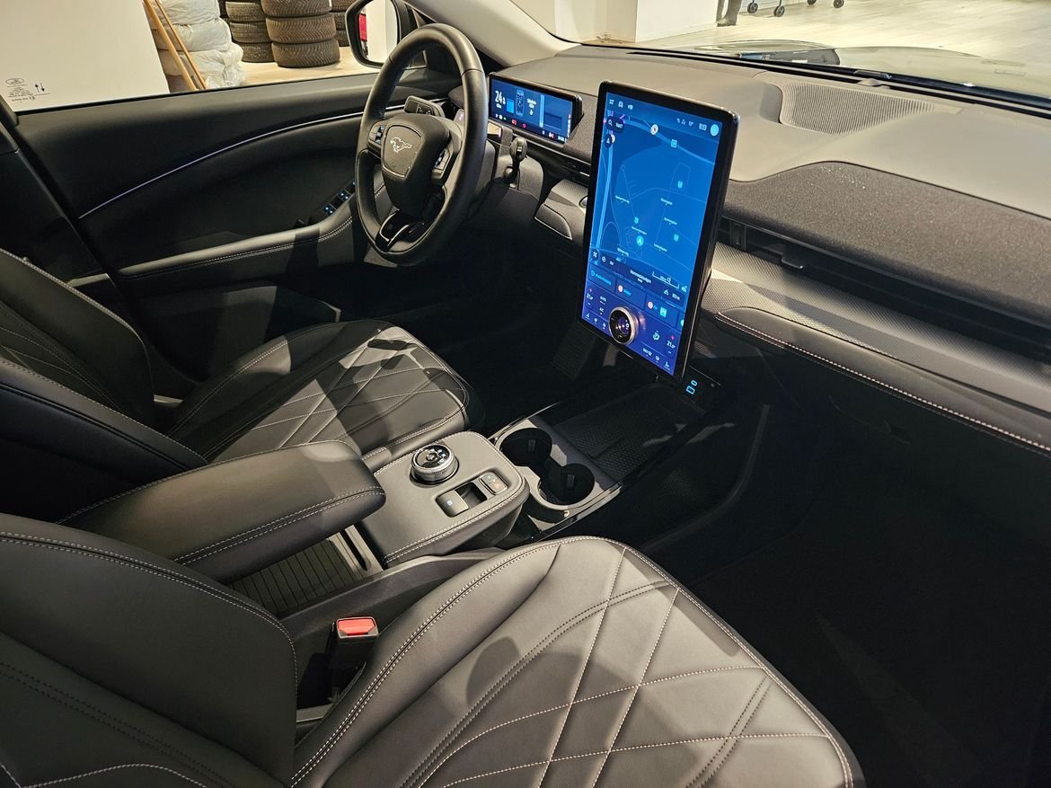 Ford Mustang Mach-E Standard Range, 269hp, 2022