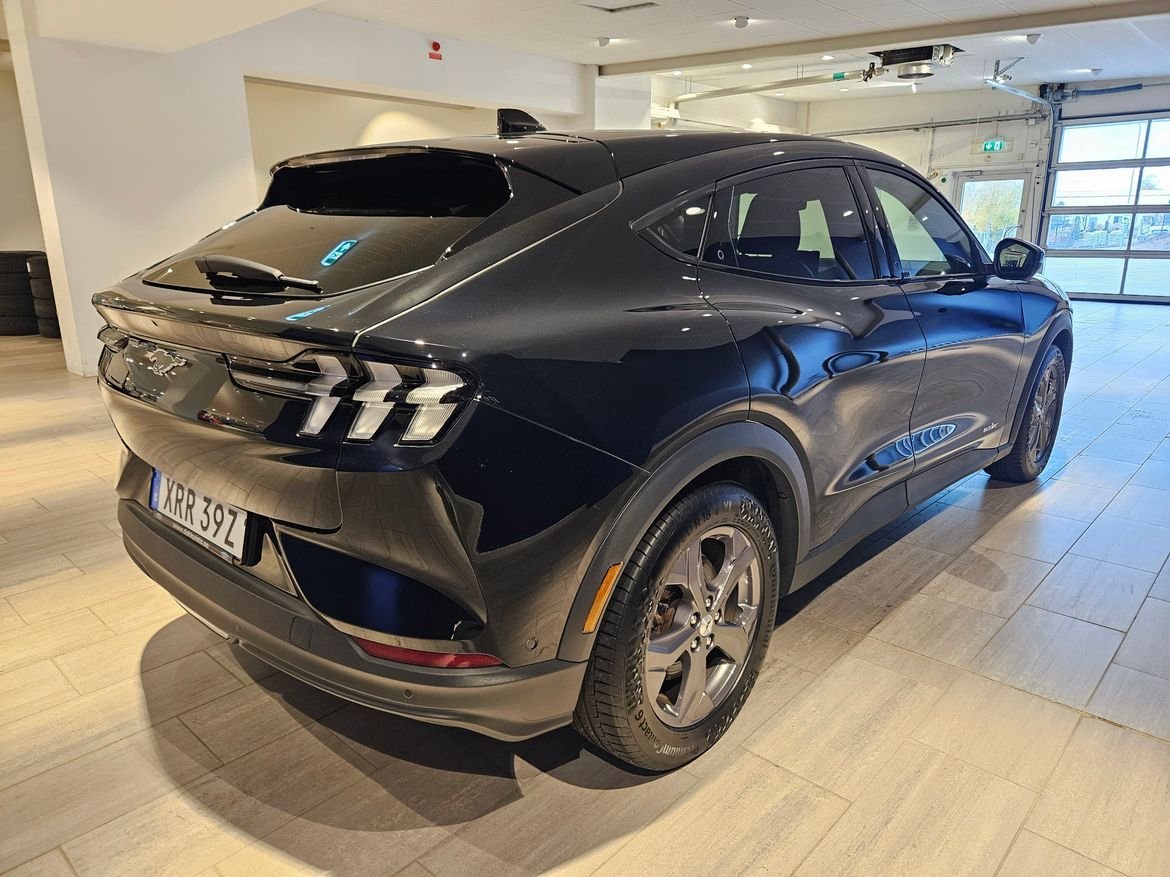 Ford Mustang Mach-E Standard Range, 269hp, 2022