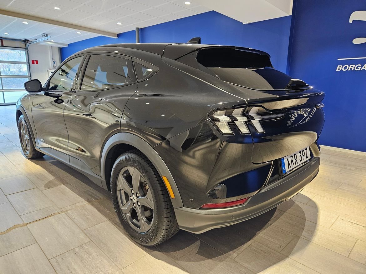 Ford Mustang Mach-E Standard Range, 269hp, 2022