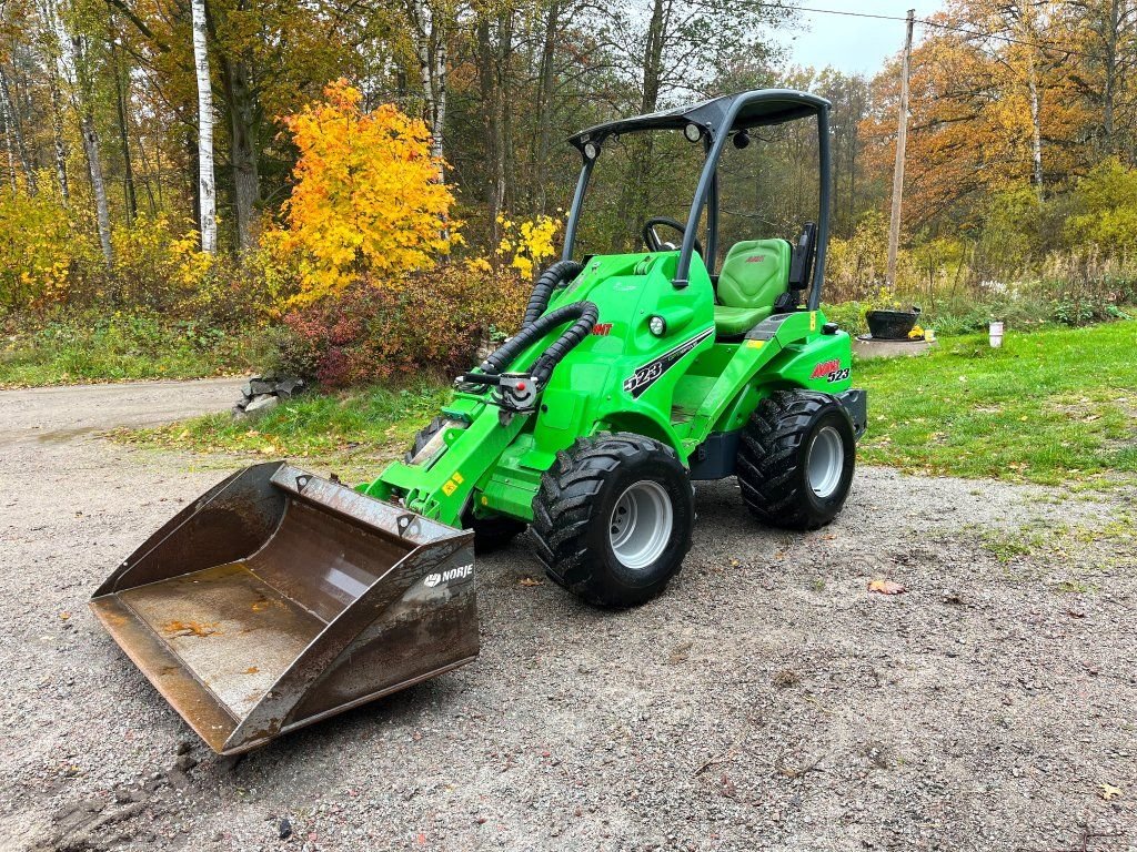 Kompaktlastare  Avant 523 Opt...